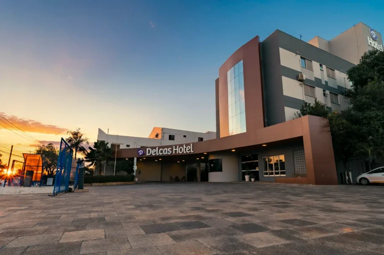 delcas fachada 2